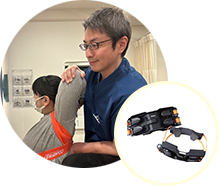 背骨を優しく揺らしながら神経の伝達を改善し背骨の歪みを調整していく手法です。